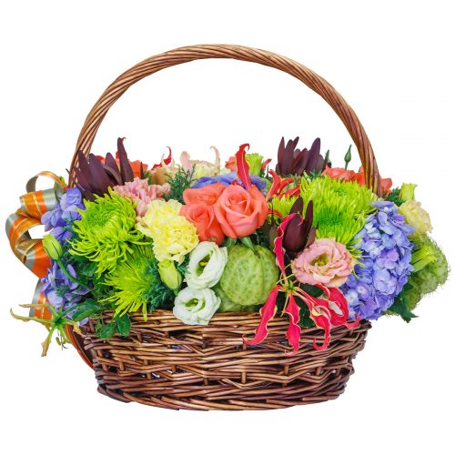 Цветочная композиция в корзине «Гармония природы»