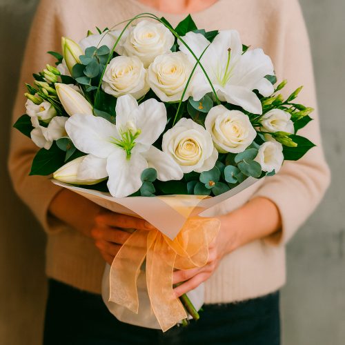 Букет из свежих цветов «Белоснежная мечта»